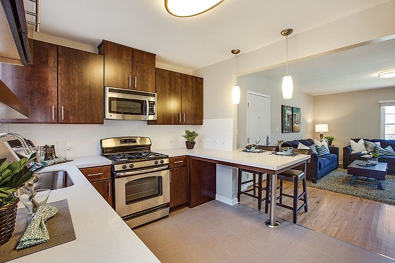 1st image of 1040 Elkgrove Ave APT 3