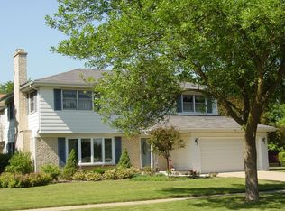 916 W Grove St, Arlington Heights, IL