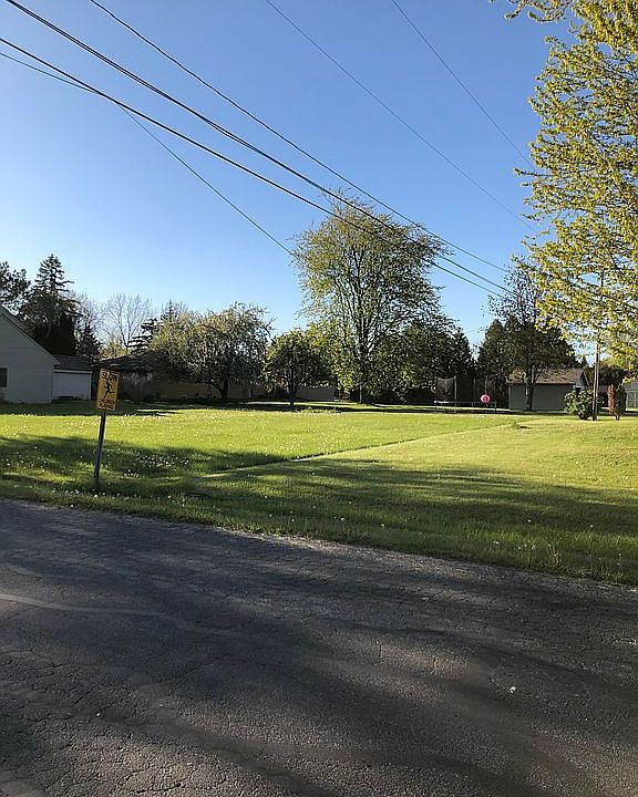 On Primrose Ln, off Boutell