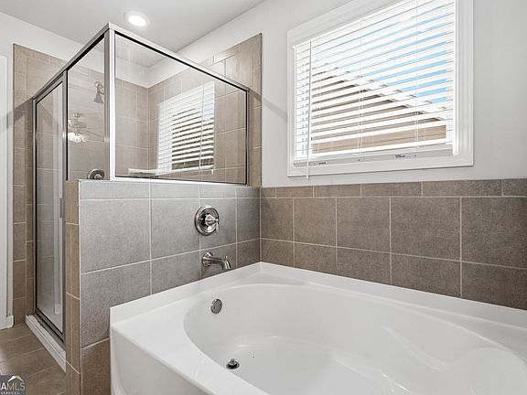 5th image of 6464 Crosscreek Ln