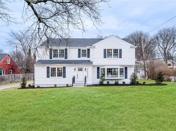 22825 S Woodland Rd, Shaker Hts, OH 44122