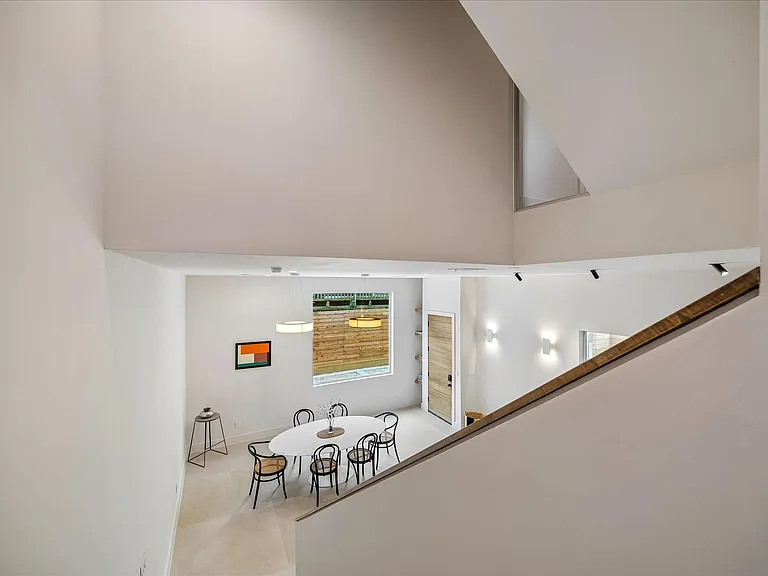 3514 Mount Vernon St — Photo 9