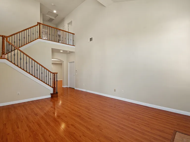 1160 E Grand Ave — Photo 18