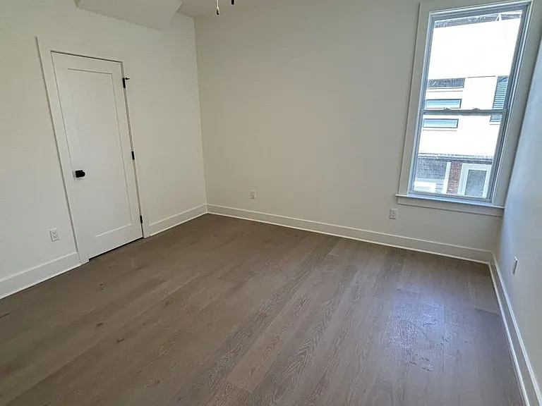 4A Belle Forrest Ave — Photo 10