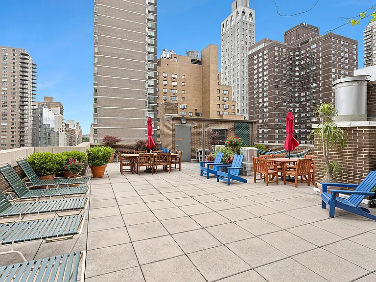 225 E 86th St #501 — Photo 7
