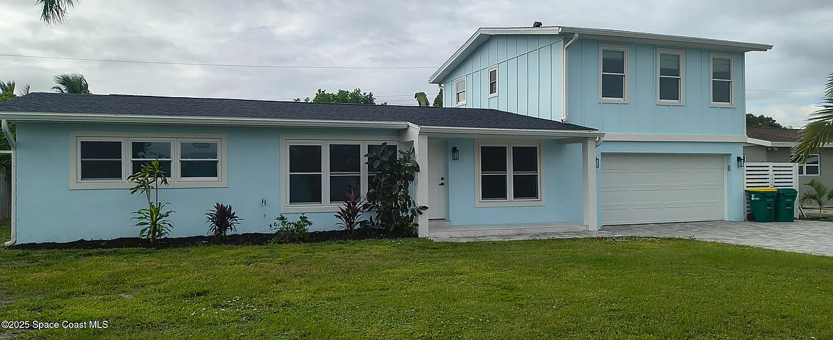 Photo 2 of 15 - 216 NE 3rd St - Satellite Beach, FL Building Photo - 216 NE 3rd St