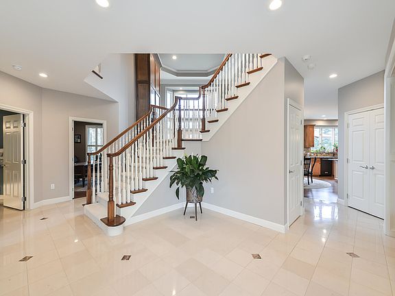 4th image of 44325 Cypress Point Dr