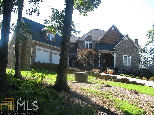 1st image of 208 Autumn Wood Dr