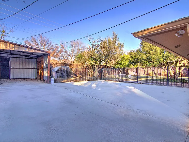 3763 Vinecrest Dr — Photo 37