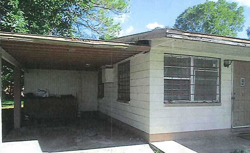 2nd image of 627 Pine St