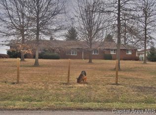 5444 Maxheimer Rd, Rochester, IL 62563