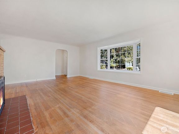 5th image of 5316 East Drive