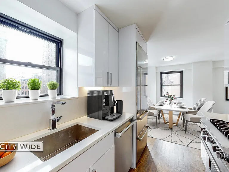 145 E 16th St #3C — Photo 7