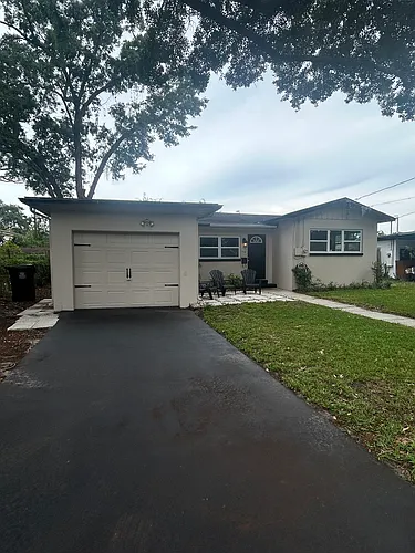 3510 Fairway Ln Photo 1