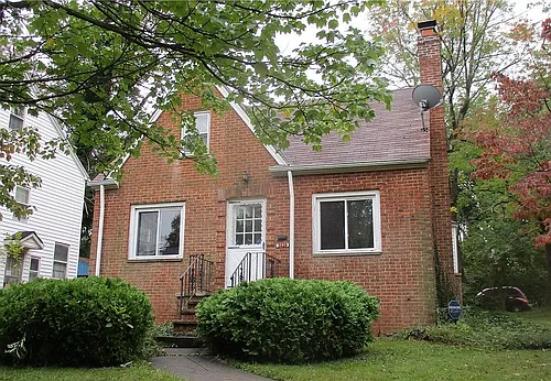 3828 Woodridge Rd Photo 1