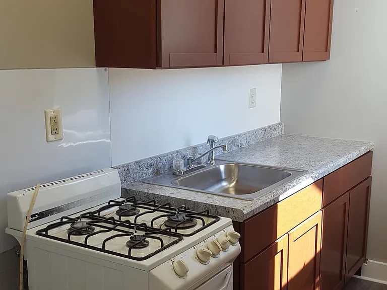 341 Park Ave #4 — Photo 12