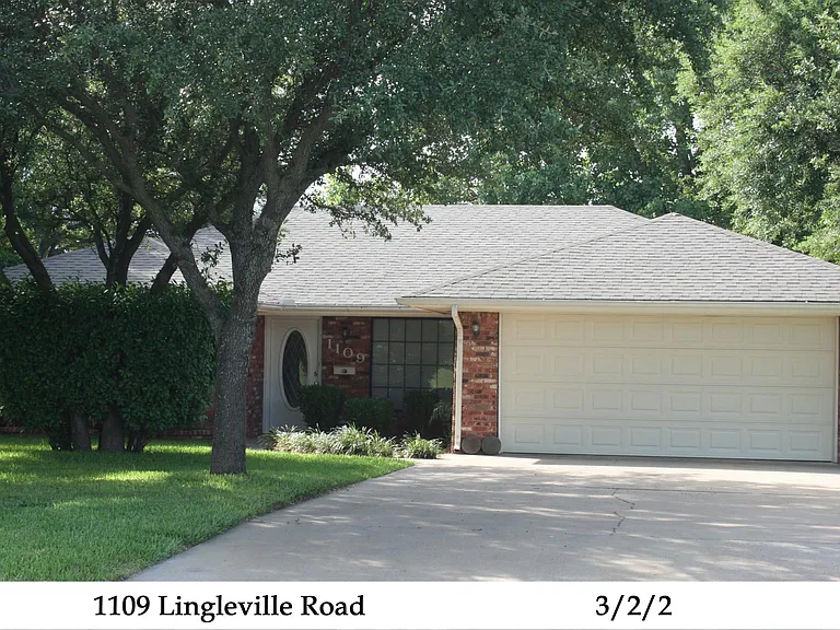 1109 W Lingleville Rd — Photo 1