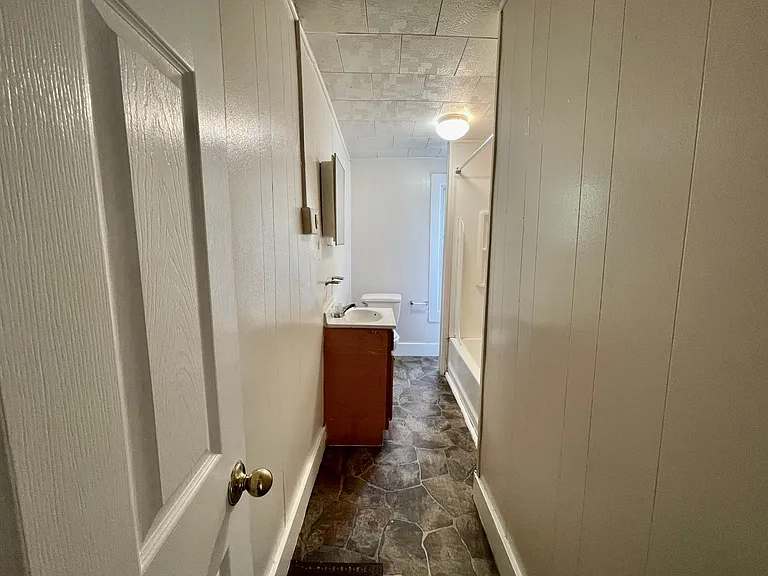 103 Marion St — Photo 10