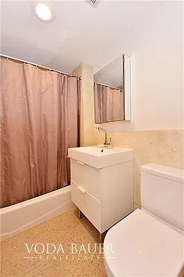 Rented by Voda Bauer Real Estate | media 20