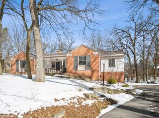 6401 Blackhawk Trl, Indian Head Park, IL
