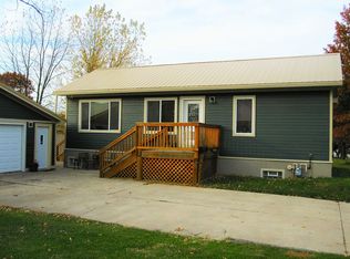 303 4th St, Grundy Center, IA 50638
