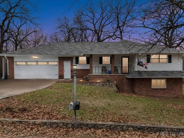 13266 S Spruce Ln, Claremore, OK 74017