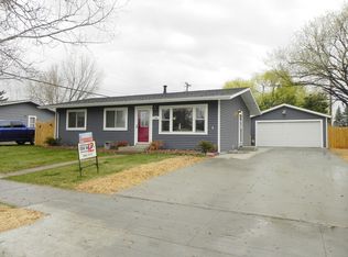 708 23rd Ave NW, Minot, ND 58703