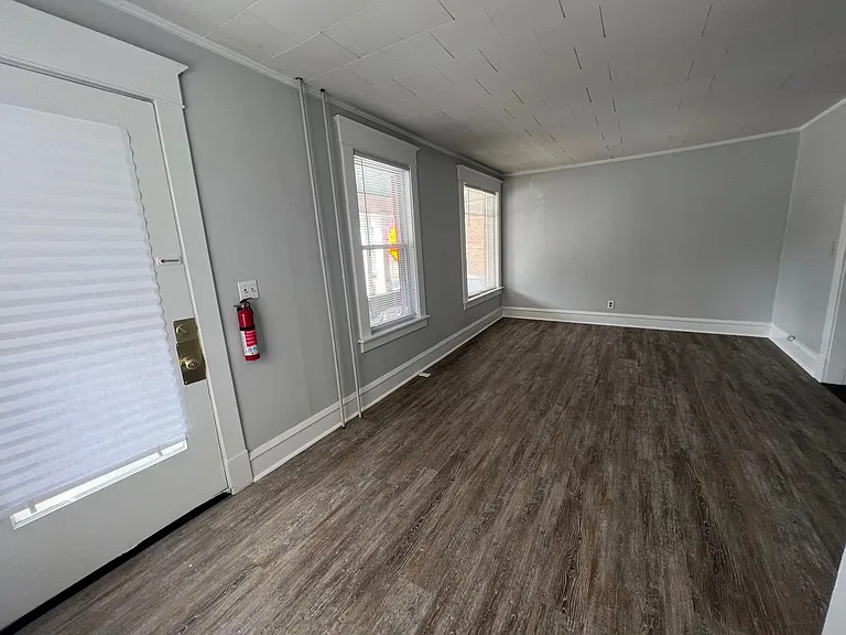 198 King St #2 — Photo 11