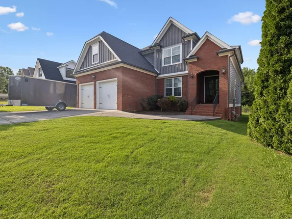 8123 Savannah Bay Dr, Ooltewah, TN 37363