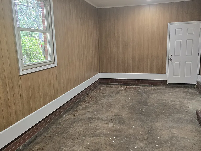 6550 Venture Dr — Photo 10