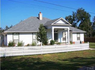 7020 Bushnell St, Milton, FL 32583