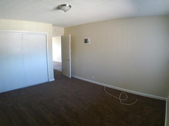 4th image of 1143 E Market St
