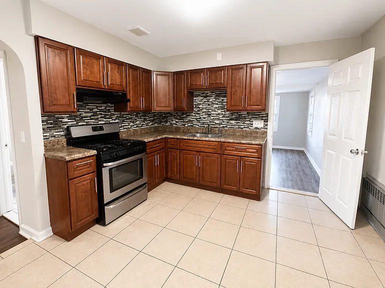 809 Summer Ave #2A — Photo 4