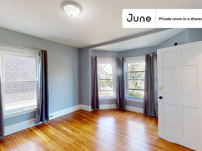 53 Saunders St #C — Photo 2