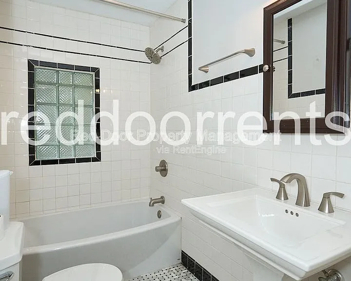 4704 N College Ave — Photo 17