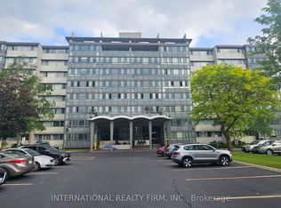 24 Midland Dr #401, Kitchener, ON N2A 2A8