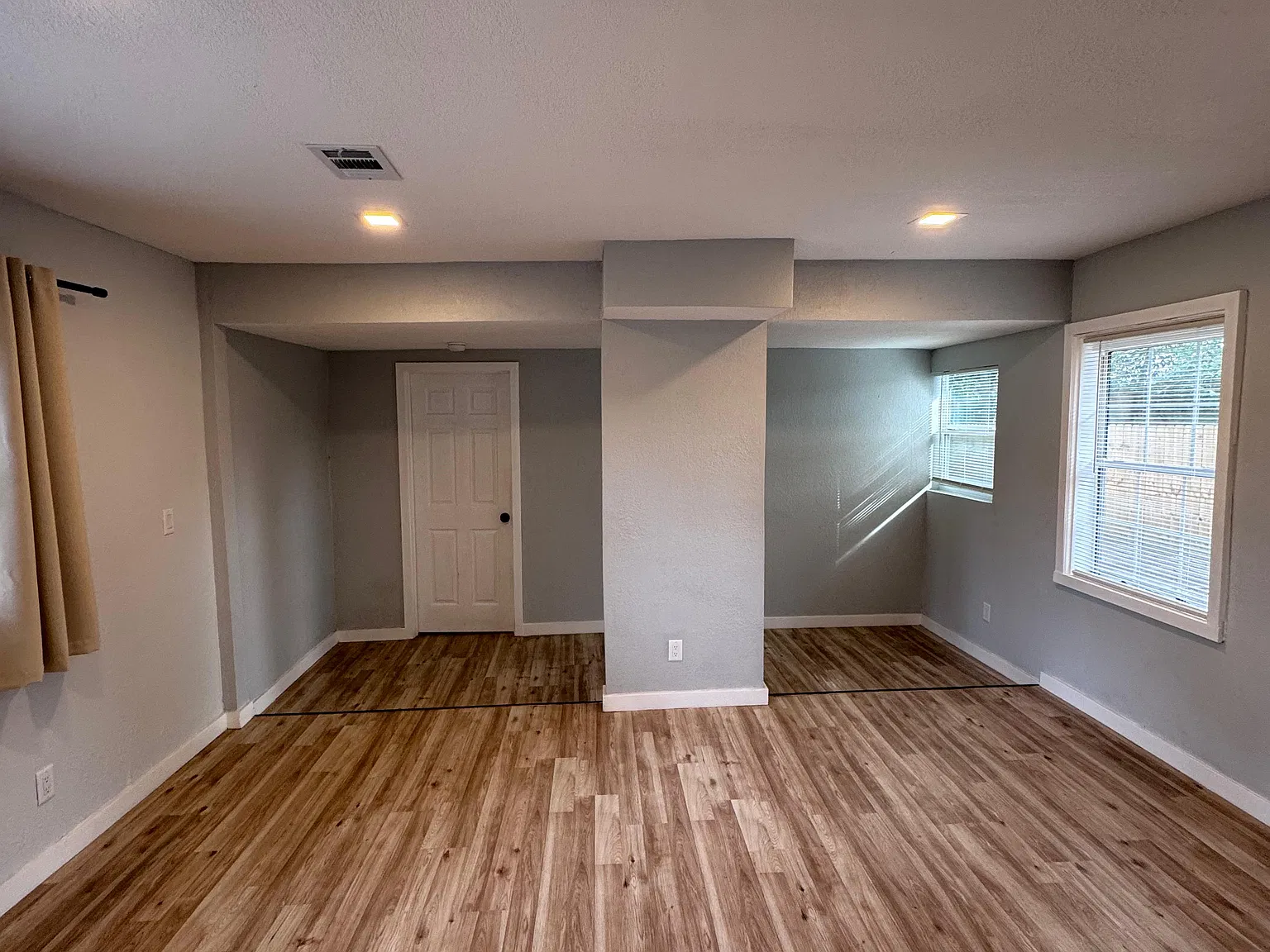 3 bed, 1100 sqft, $1,950 — Photo 1