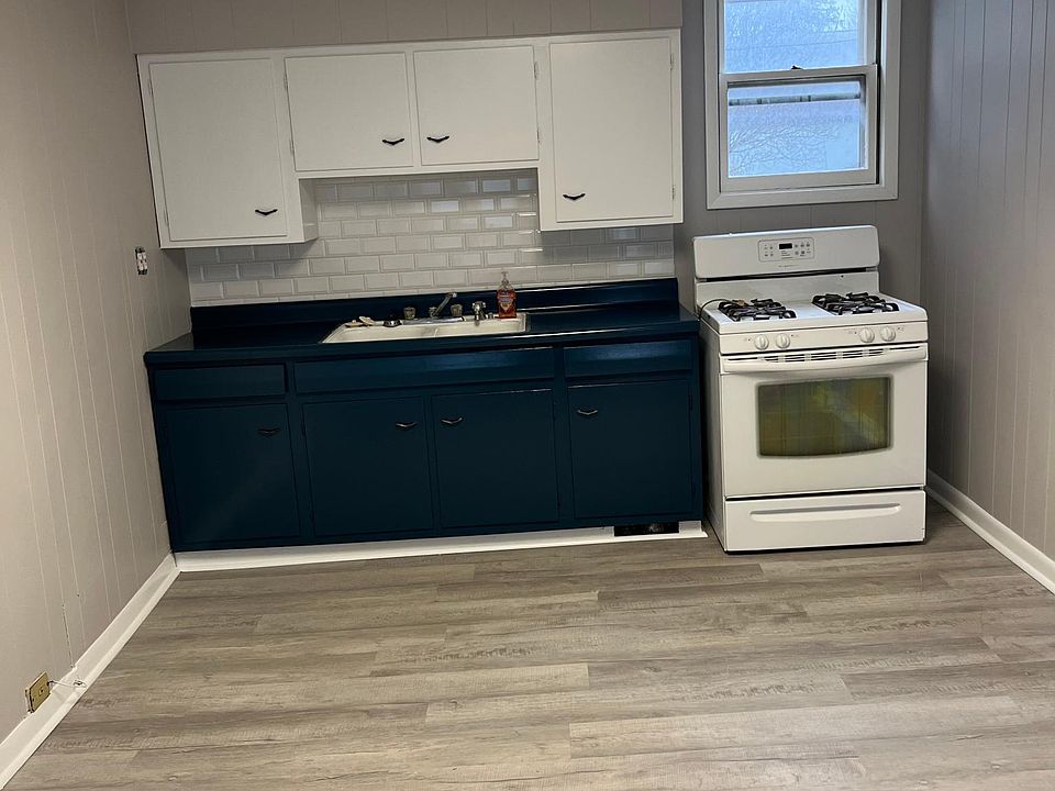 1st image of 37 East Ave #A