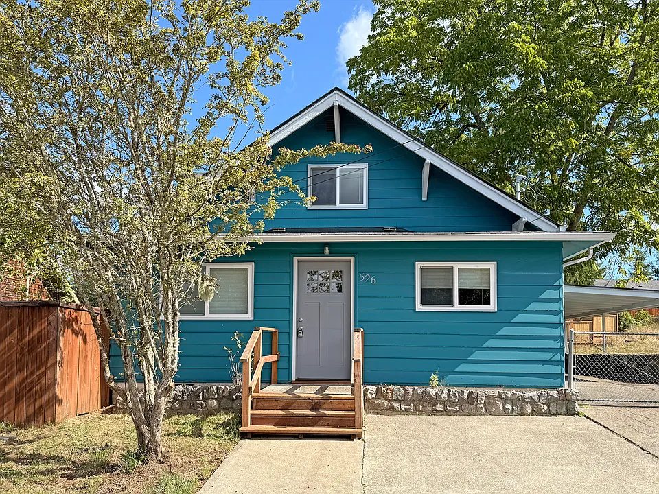 526 S Main St