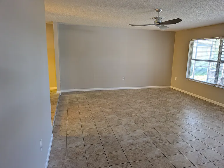 8206 Dedham Dr — Photo 7