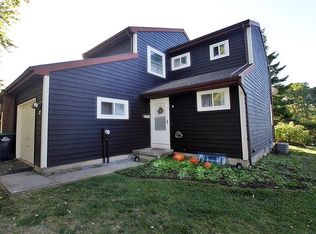17 Mayapple Ln, West Henrietta, NY 14586