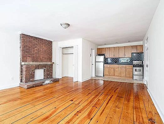 2nd image of 33 W 16th St APT 1