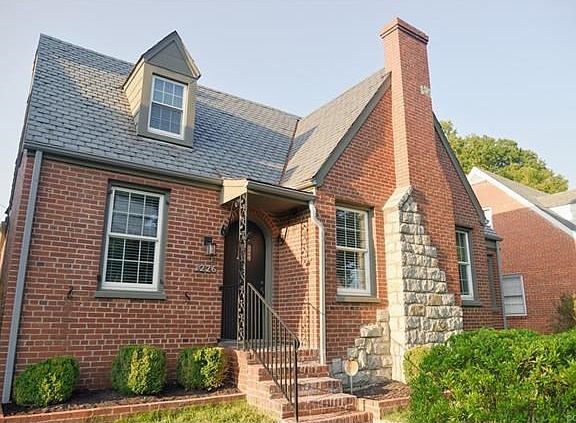 3rd image of 1226 Windsor Ave