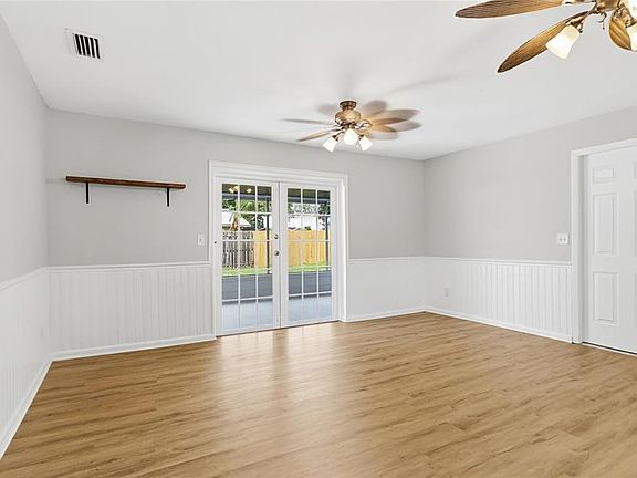 4th image of 1322 GLENGREEN LANE