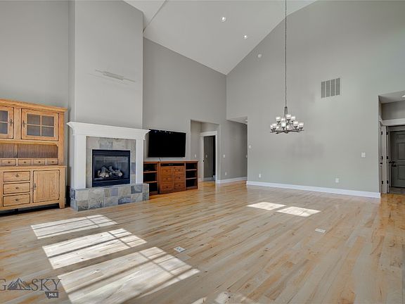 5th image of 113 Nash Creek Ln