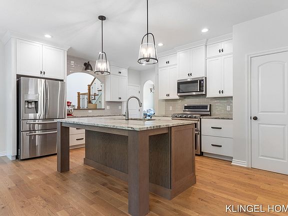 4th image of 5122 Misty Creek Dr
