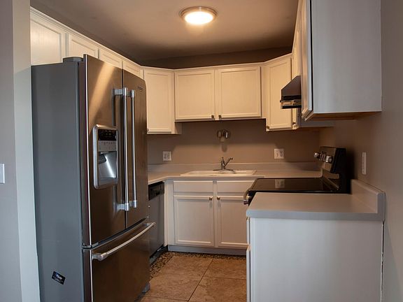 5th image of 2440 Parmenter Blvd APT 209C
