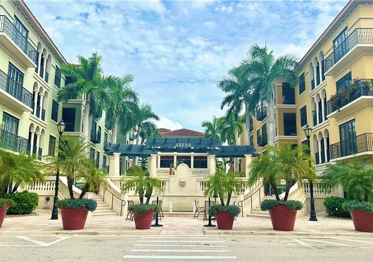 1 BR condo in The Residences of Coconut Point — Photo 3