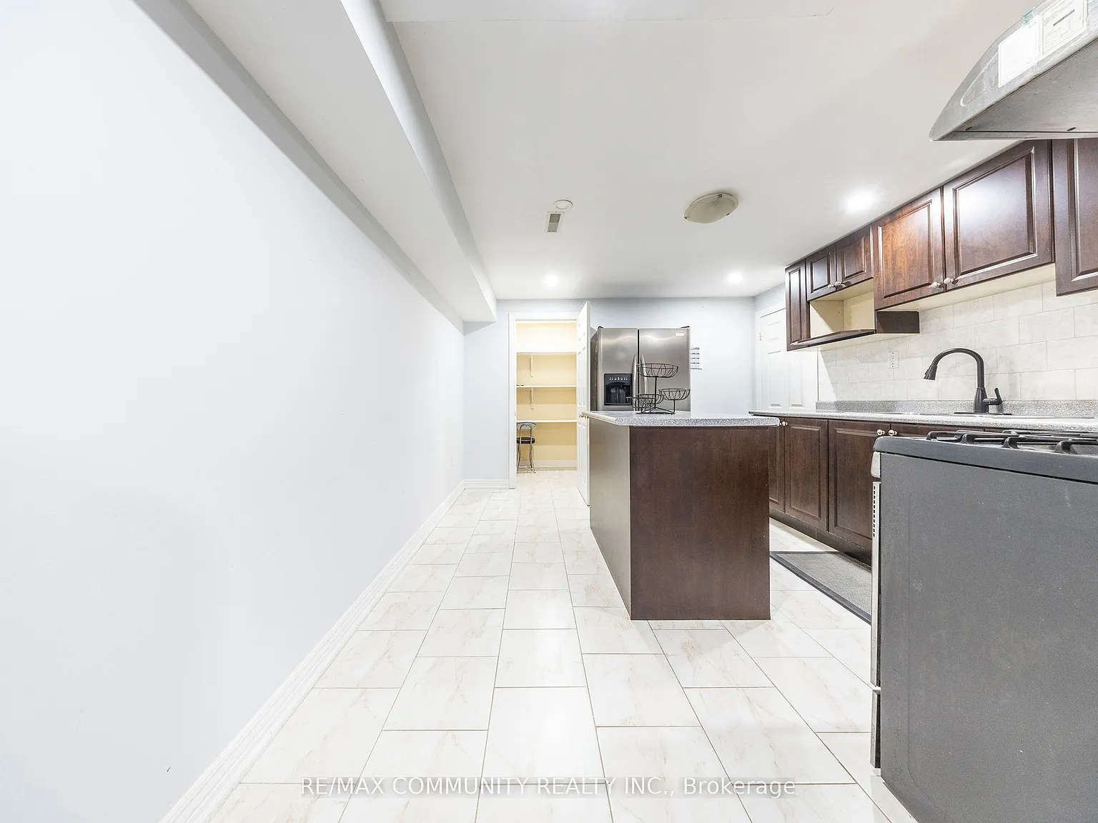 3 bed, $3,000 — Photo 4