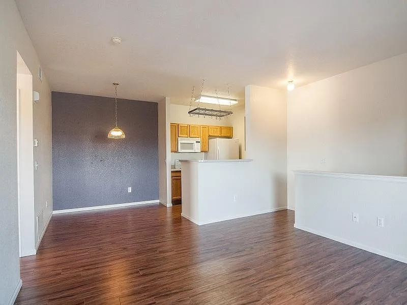 905 S Zeno Way — Photo 3